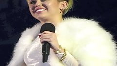 Miley Cyrus Uncovered In HD!