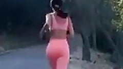 Victoria Justice jogging in pink leggins, November 2019