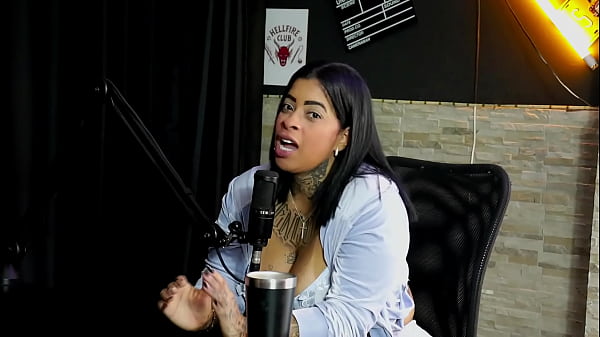 Foi contratada para uma festa de militares com 15 paus, não gosta de sexo anal, seu pau preferido é grande e grosso, e um famoso do funk… – Marcelly Melo (SHEER/RED)